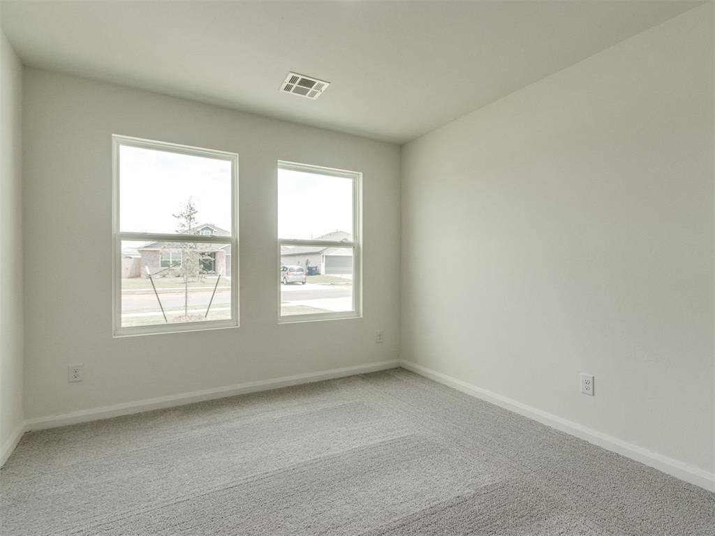 1204 E Ruger Lane Property Photo 23