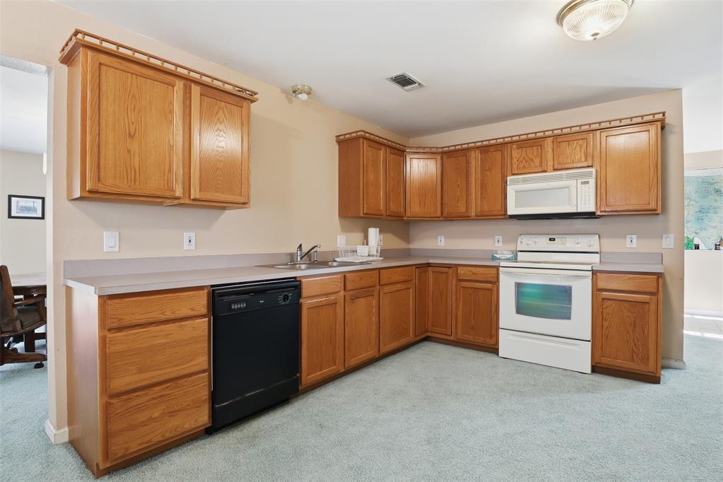 109 N Sunset Lane Property Photo 8