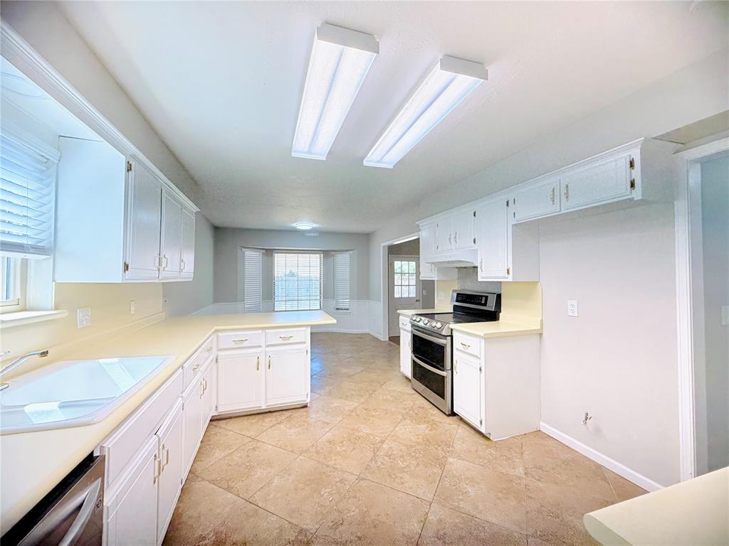 121 W Vail Drive Property Photo 12