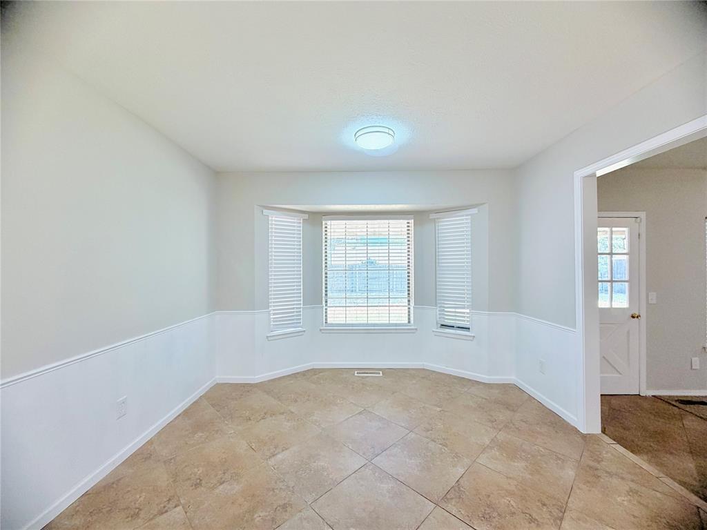 121 W Vail Drive Property Photo 13