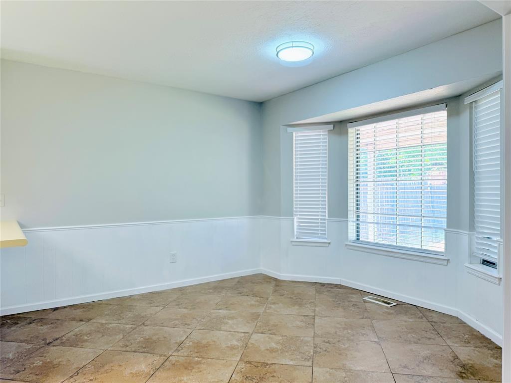 121 W Vail Drive Property Photo 14