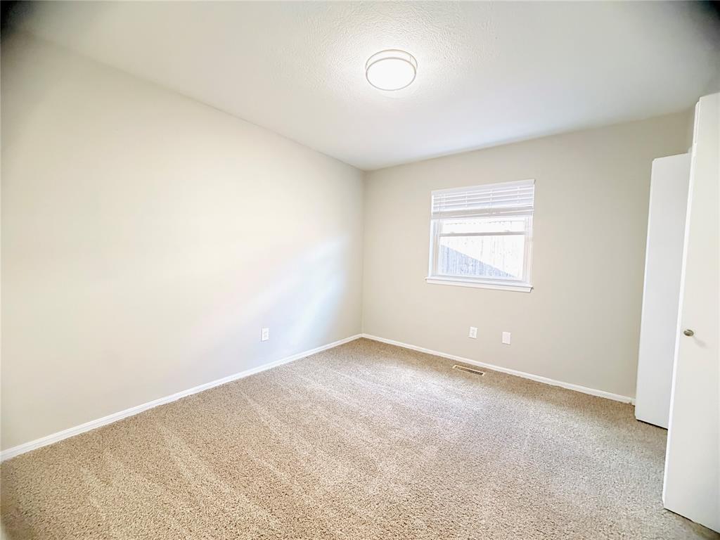121 W Vail Drive Property Photo 23