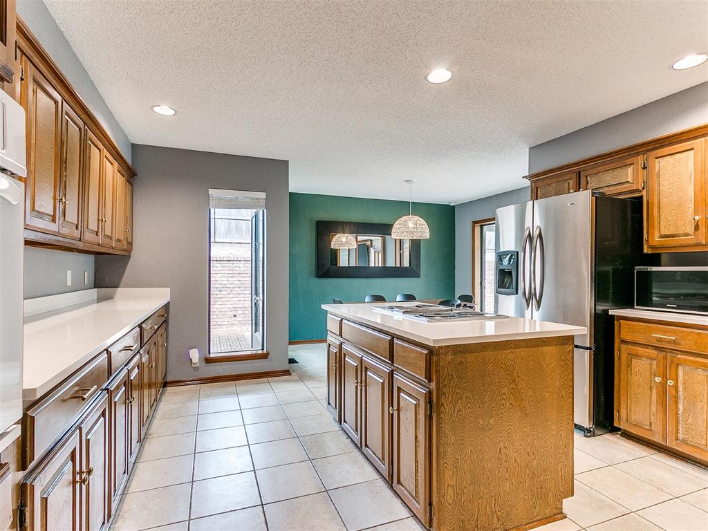 912 Stonehenge Drive Property Photo 13