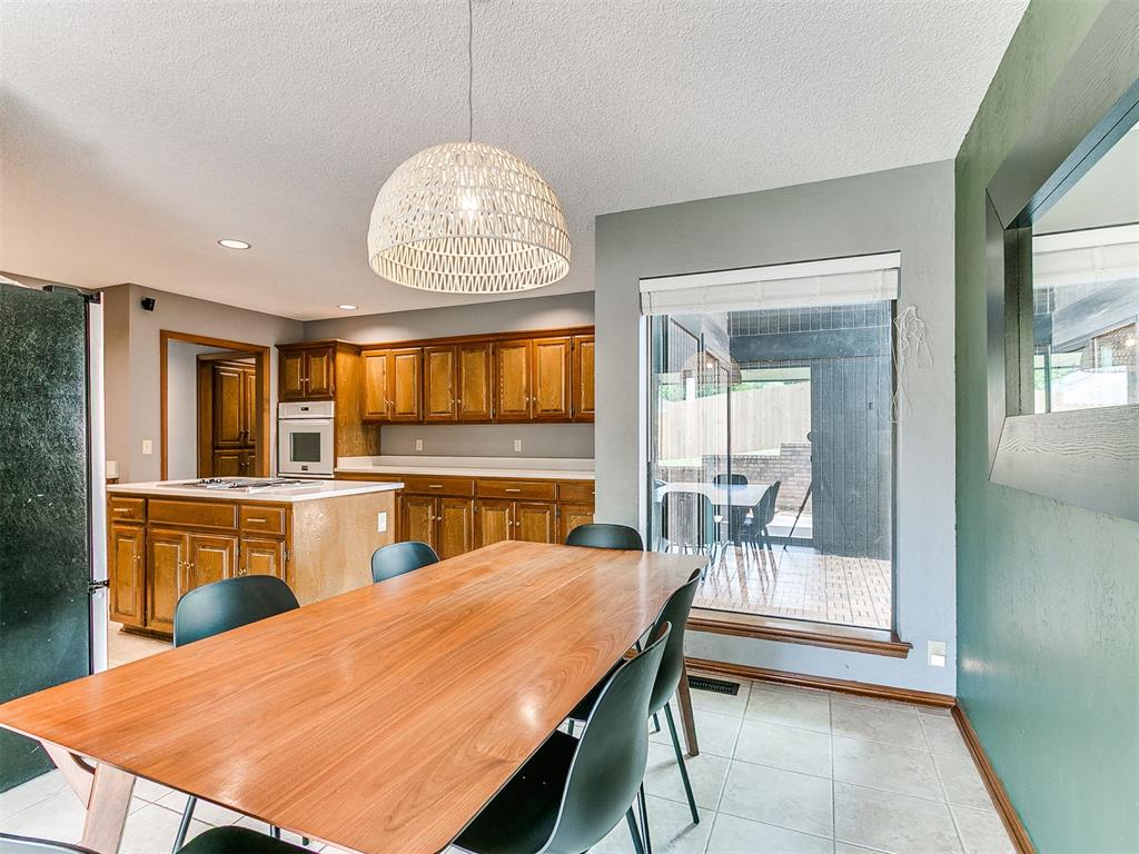 912 Stonehenge Drive Property Photo 17