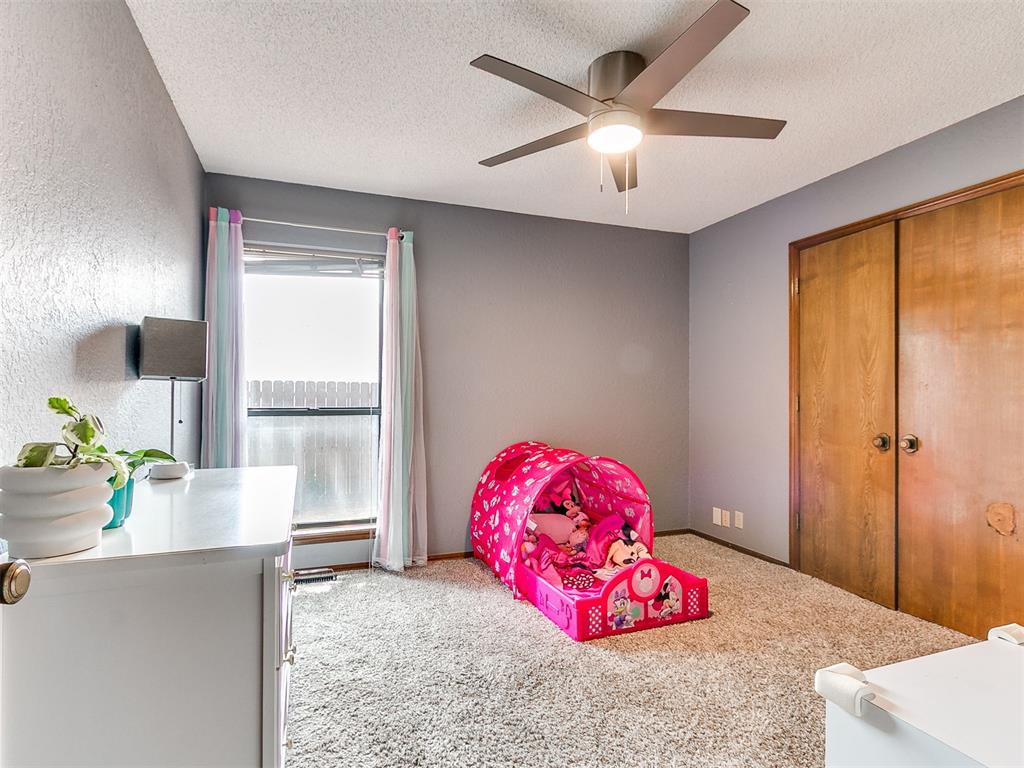 912 Stonehenge Drive Property Photo 26