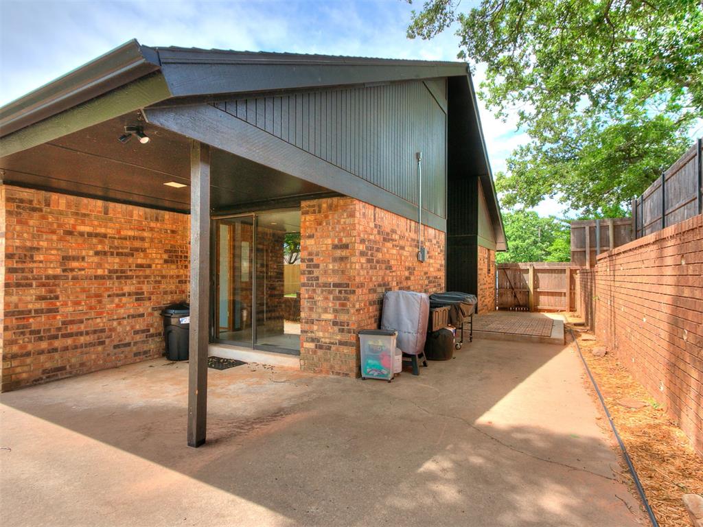 912 Stonehenge Drive Property Photo 38