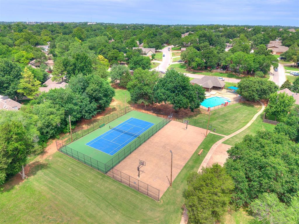 912 Stonehenge Drive Property Photo 45