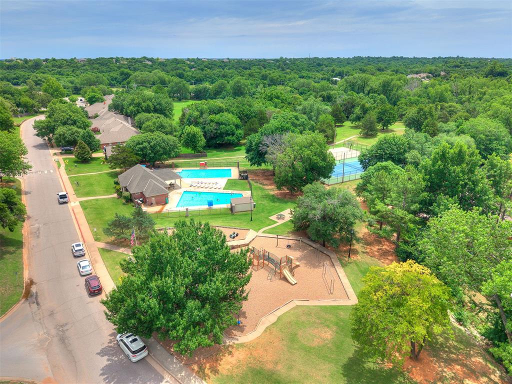 912 Stonehenge Drive Property Photo 46