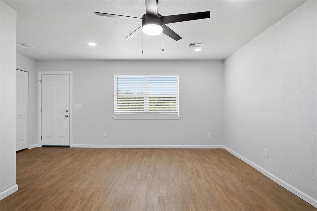 8750 154th Street Property Photo 9