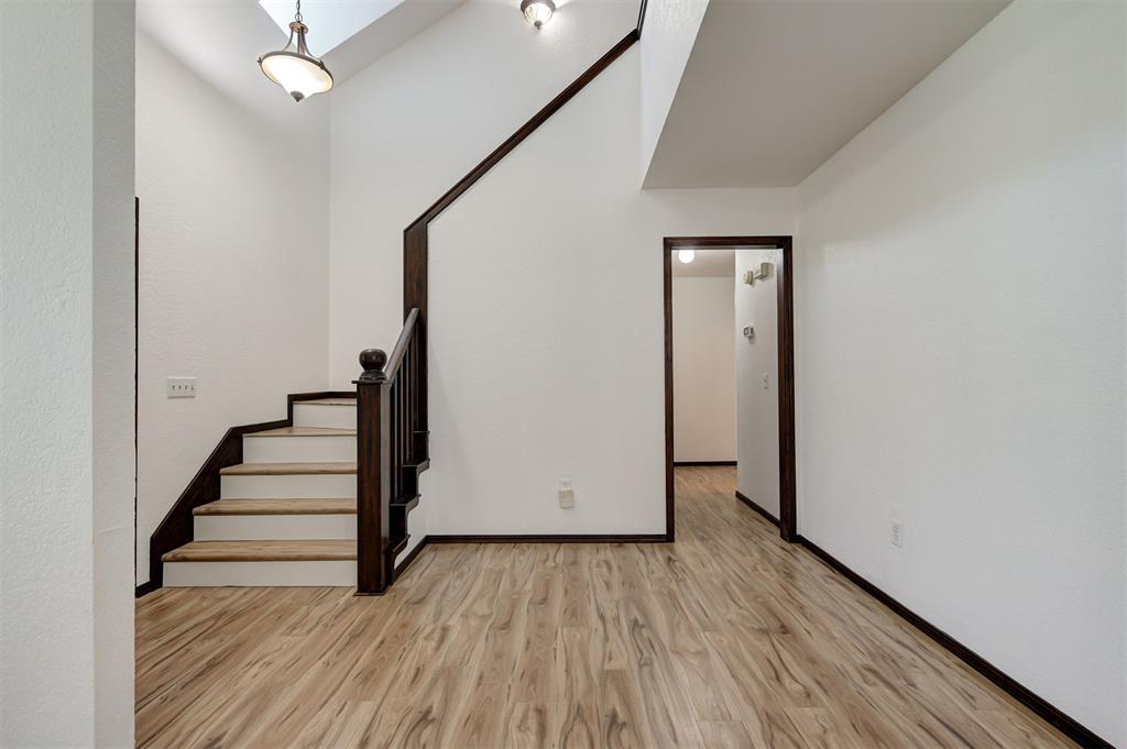 10604 Willow Ridge Drive Property Photo 15