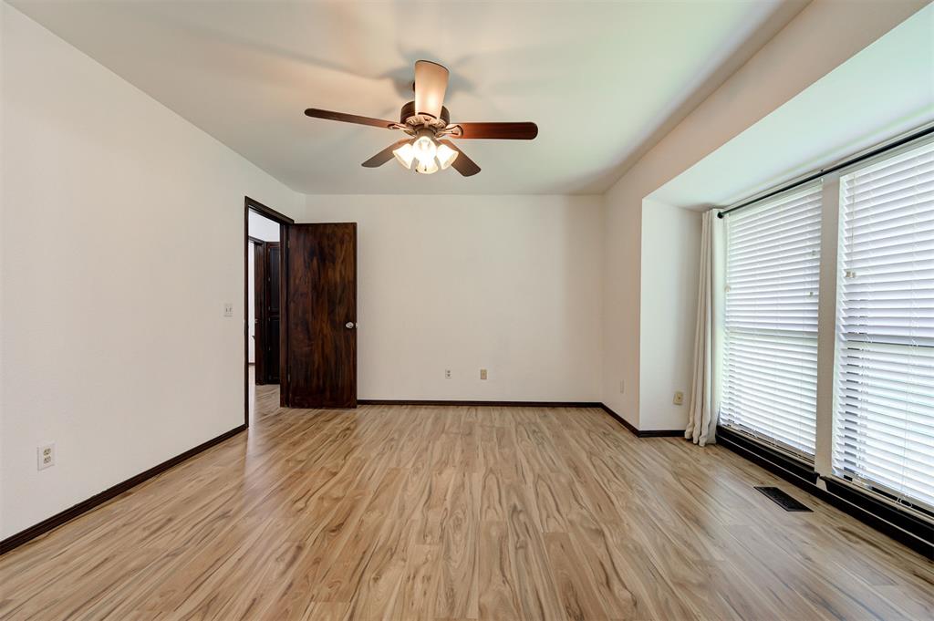 10604 Willow Ridge Drive Property Photo 17