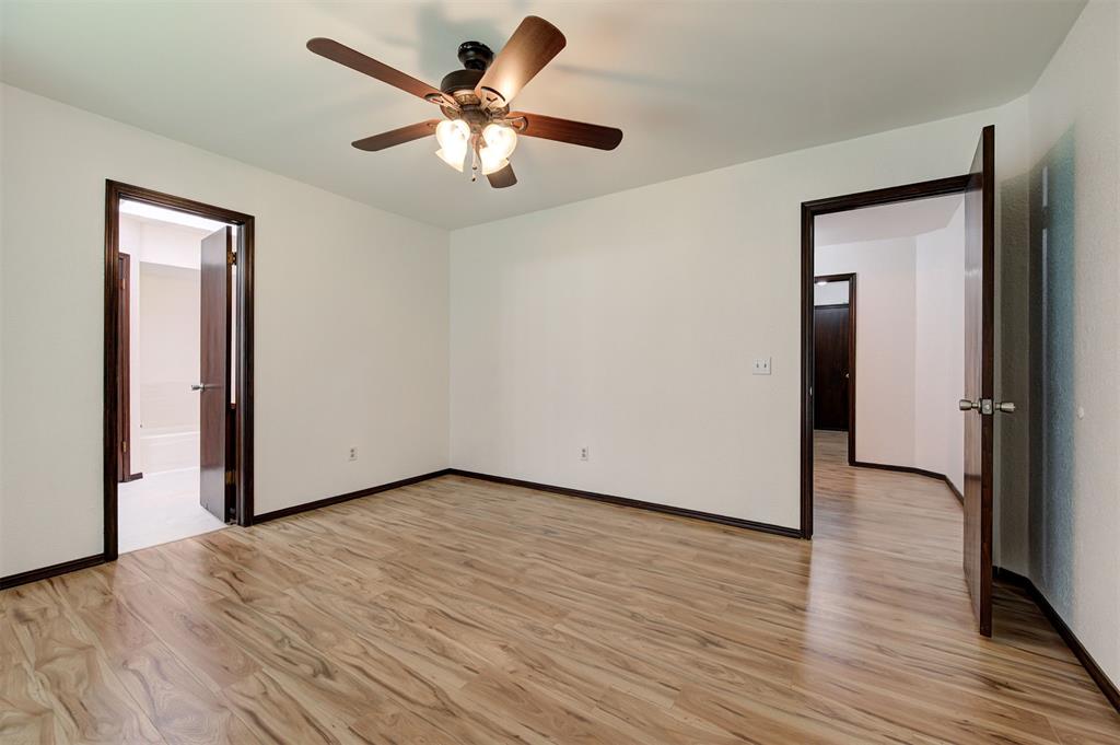 10604 Willow Ridge Drive Property Photo 18