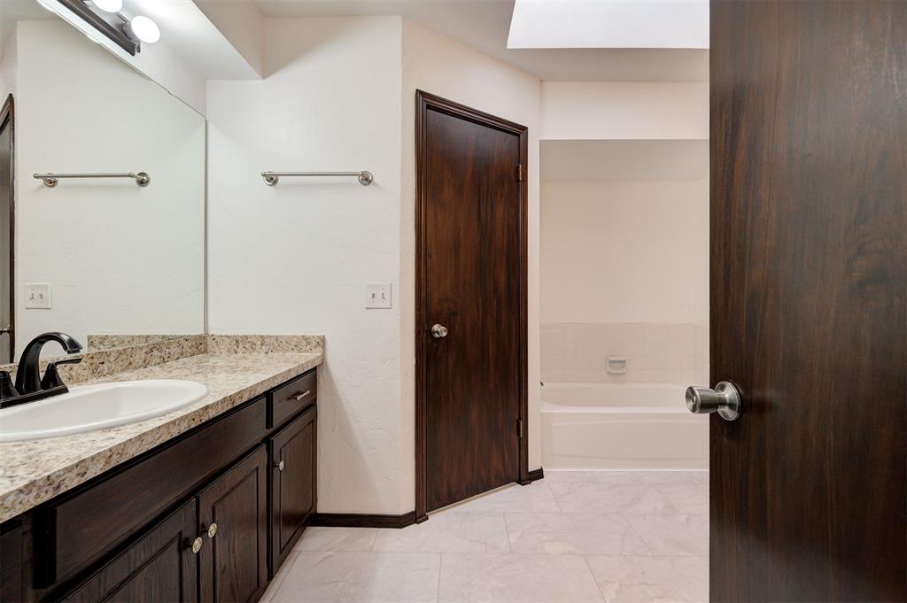 10604 Willow Ridge Drive Property Photo 19