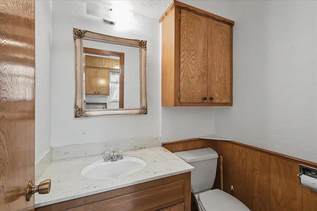 2708 N Meridian Place Property Photo 5