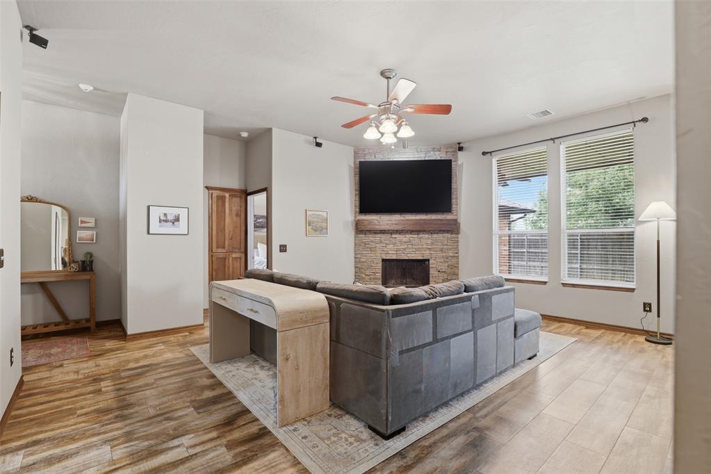 7412 Stinchcomb Drive Property Photo 4