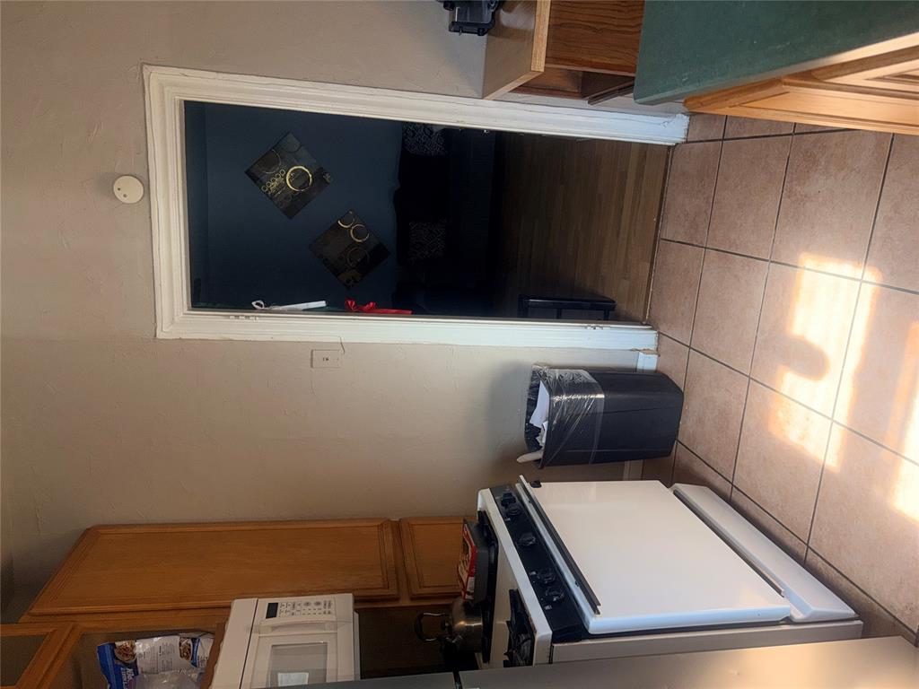 1812 Nw 32nd Street Property Photo 7