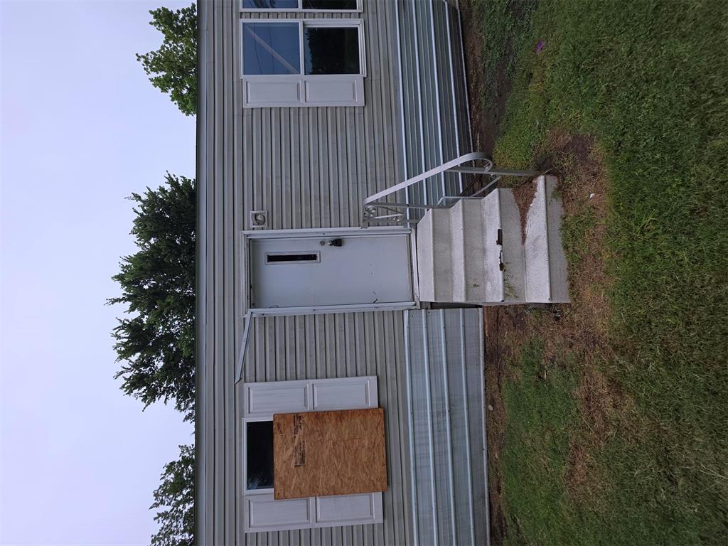 420 E Douglas Street Property Photo 6