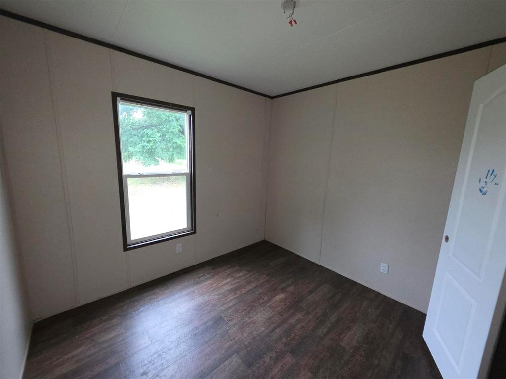 420 E Douglas Street Property Photo 13