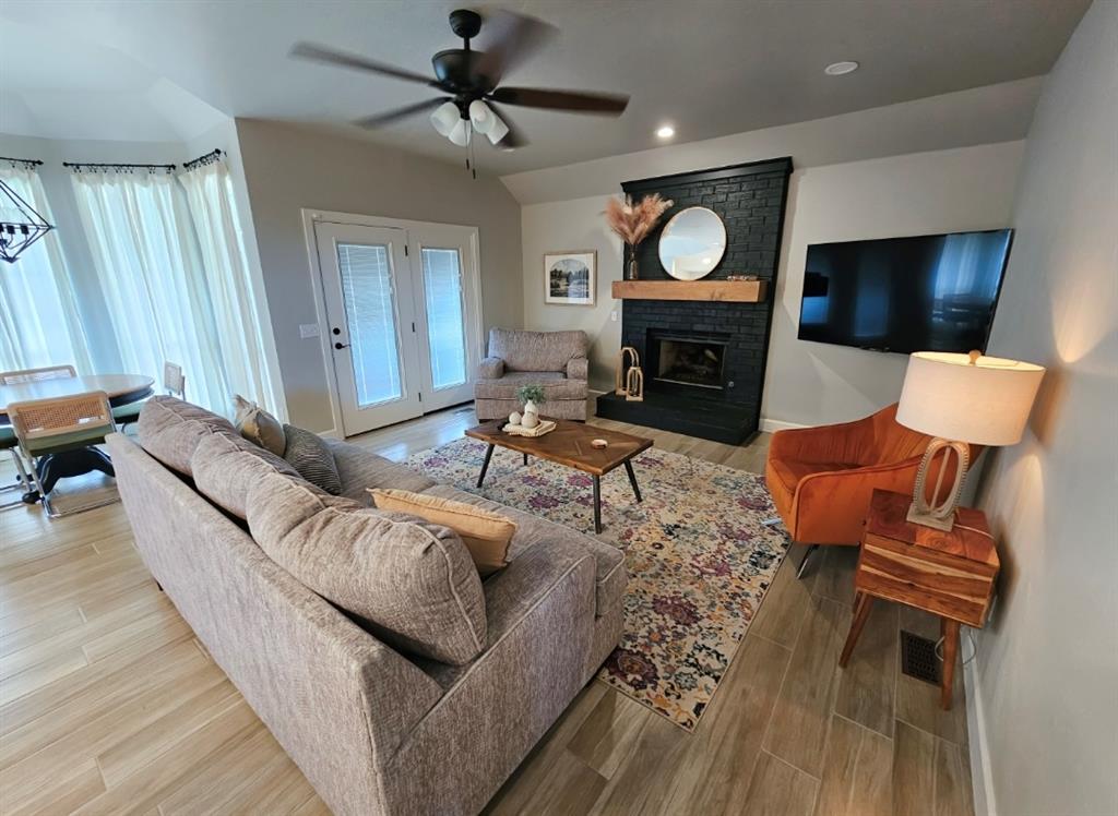 1520 W Agate Way Property Photo 7