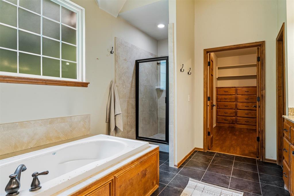 6405 Valley Ridge Drive Property Photo 22
