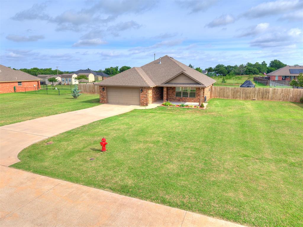 1233105 Property Photo 3