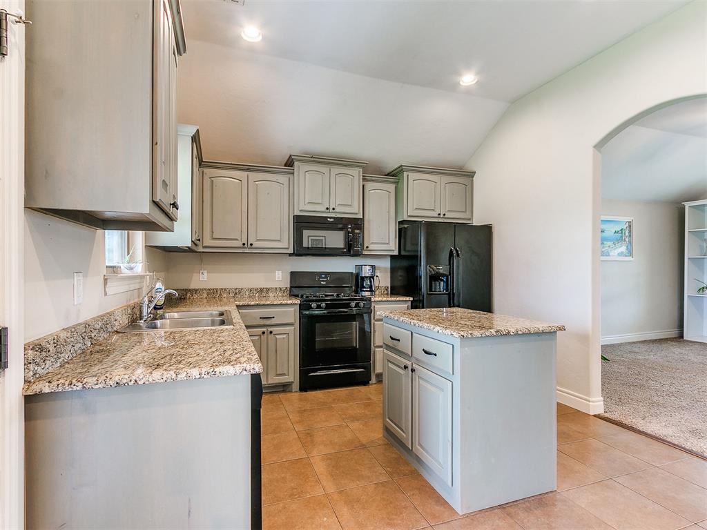 1233105 Property Photo 11
