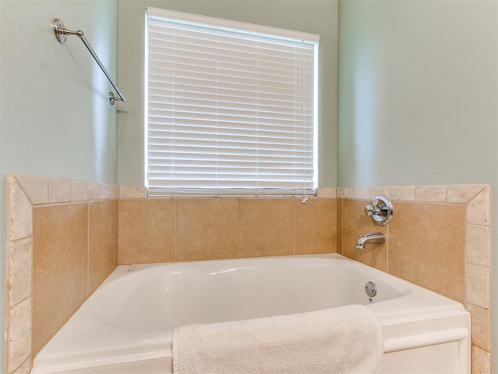 1233105 Property Photo 17