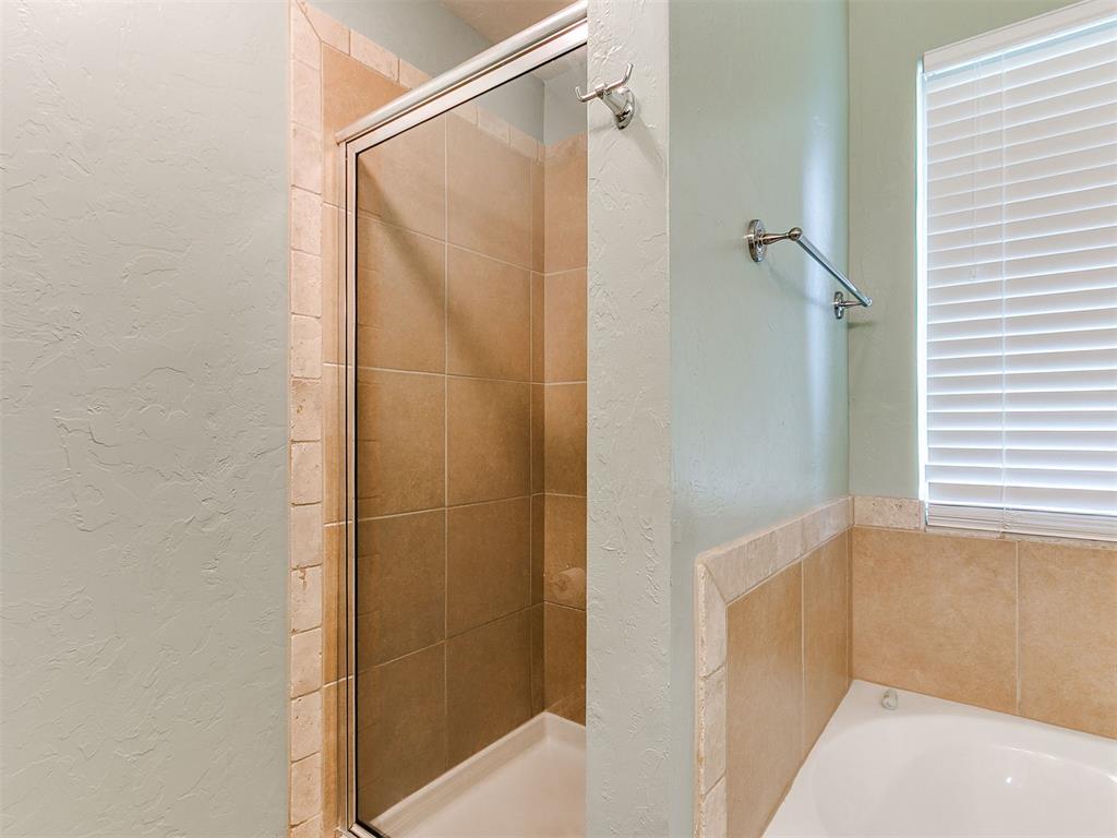 1233105 Property Photo 18