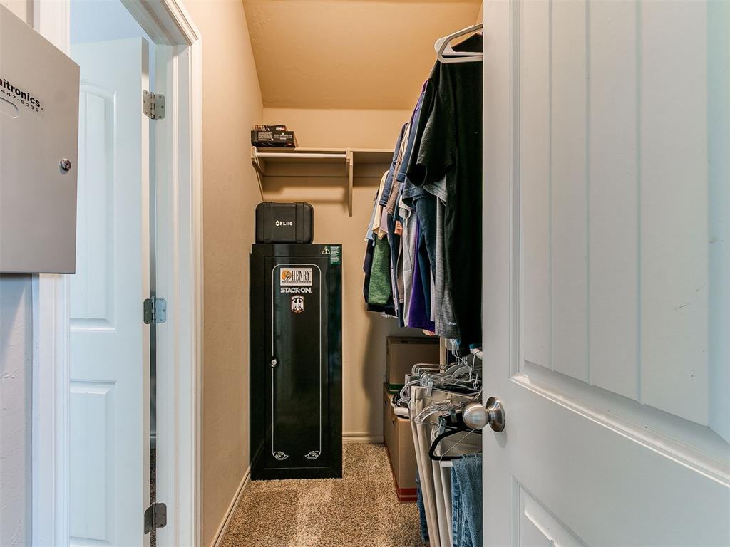 1233105 Property Photo 19