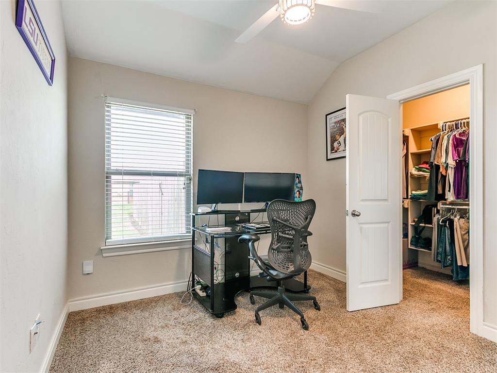 1233105 Property Photo 22