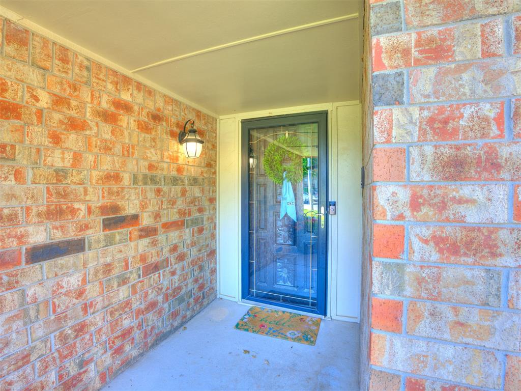 2201 Tredington Way Property Photo 4