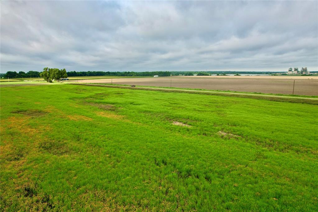 0005 N Harrah Road Property Photo 14