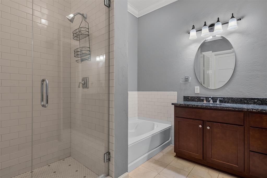 205 N Geary Avenue Property Photo 25