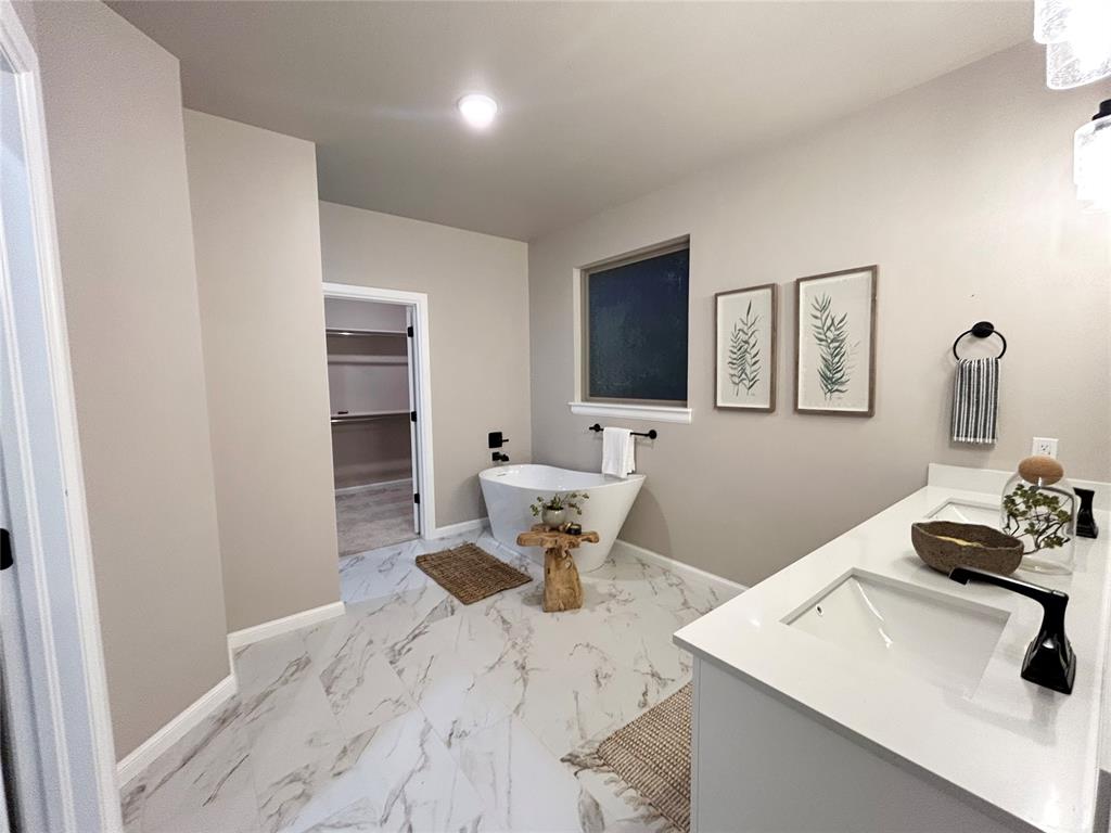 2029 Aminas Way Property Photo 14