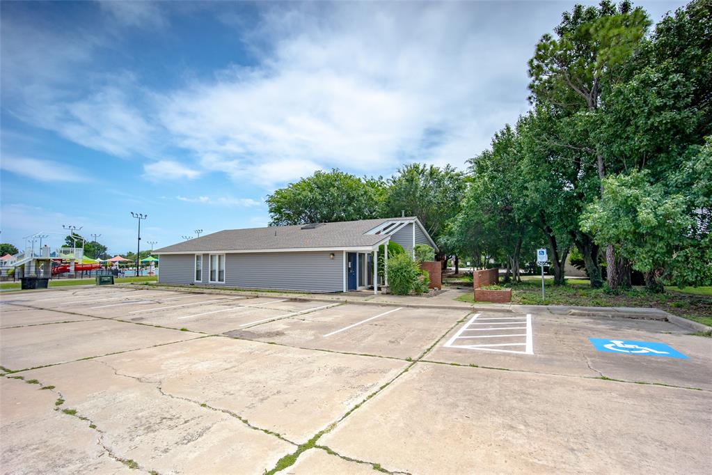 2400 Tee Circle Property Photo 1
