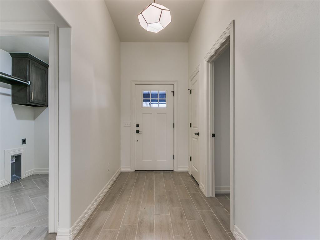 7717 Three Woods Lane Property Photo 5