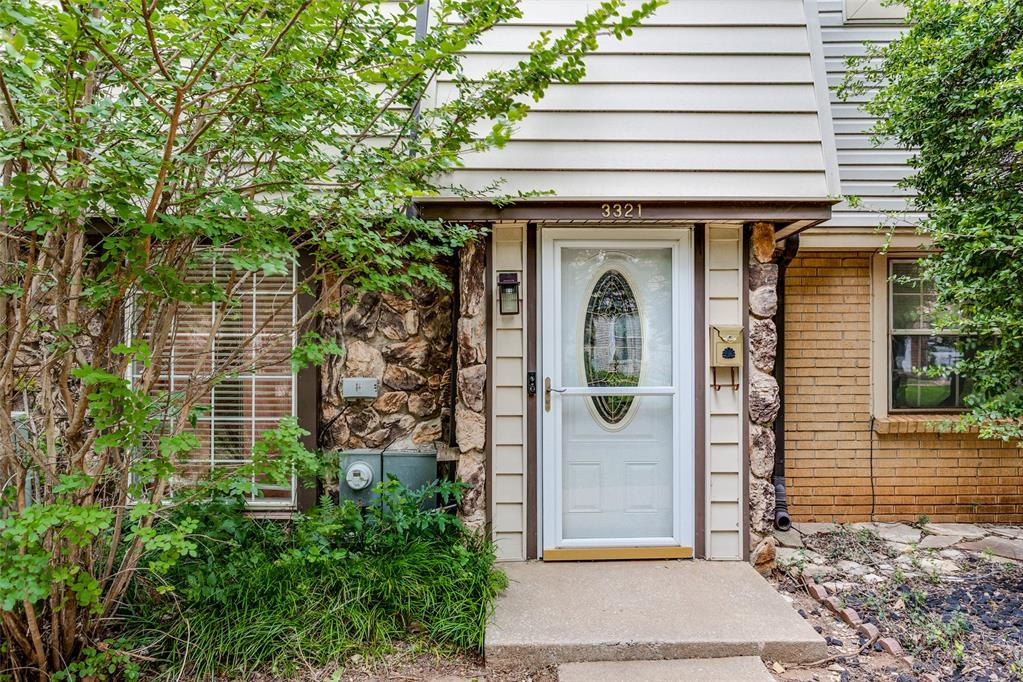 3321 Rock Creek Way Property Photo 4