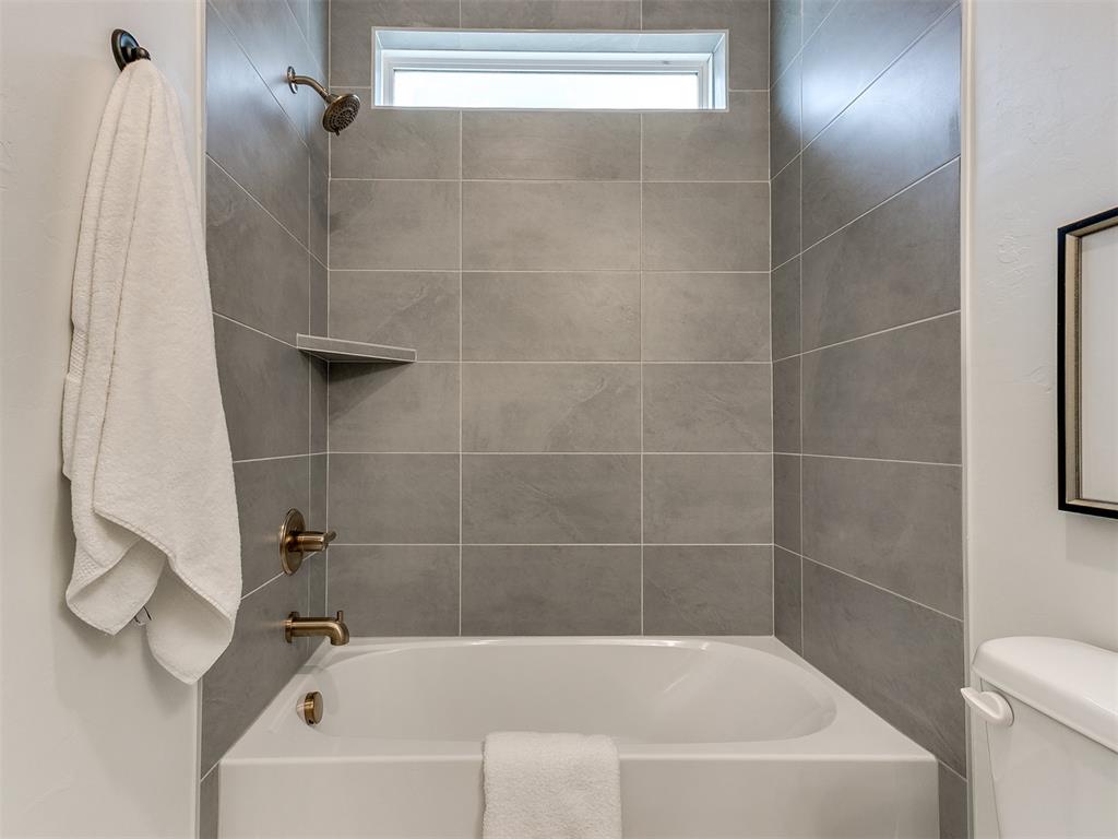 7717 Woods Edge Way Property Photo 8