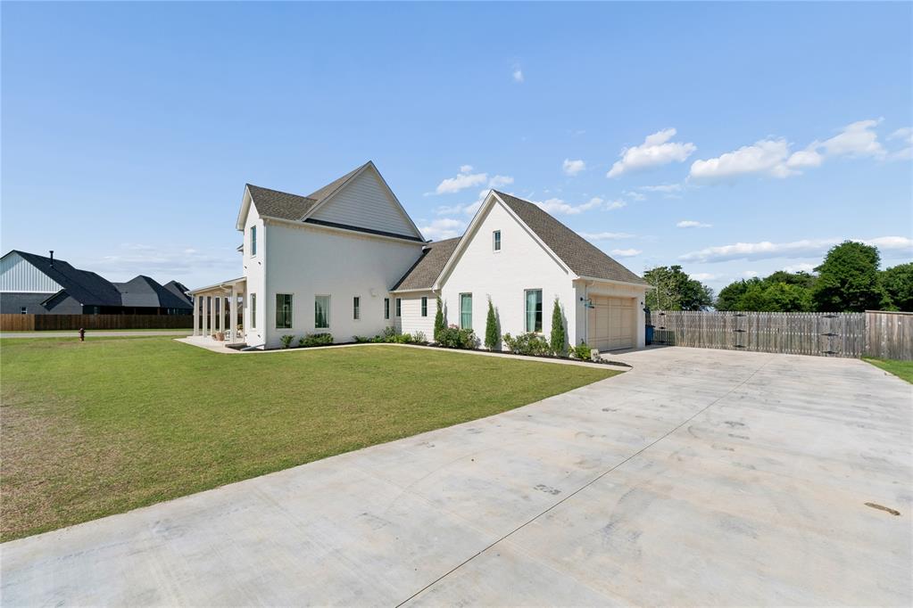 1006 Dorsi Way Property Photo 4