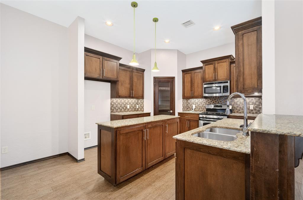 17305 Serrano Drive Property Photo 8