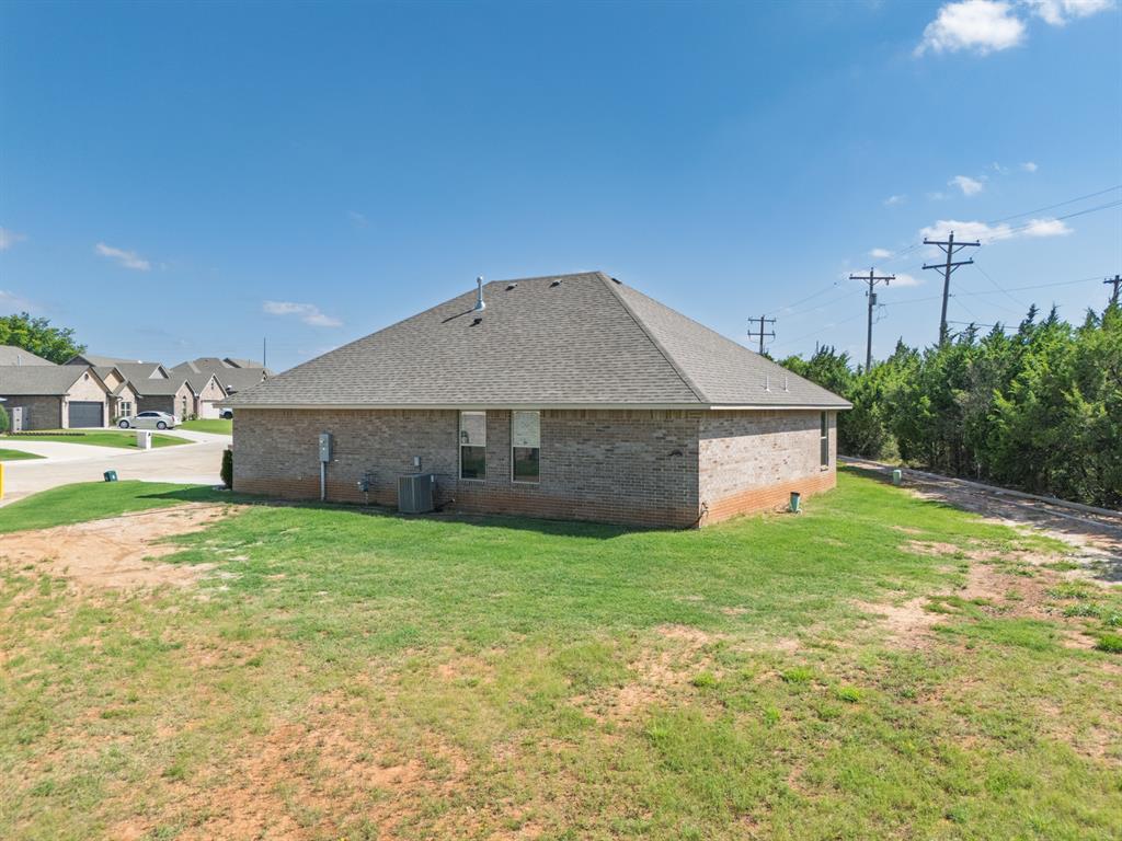 3930 Maple Grove Avenue Property Photo 42