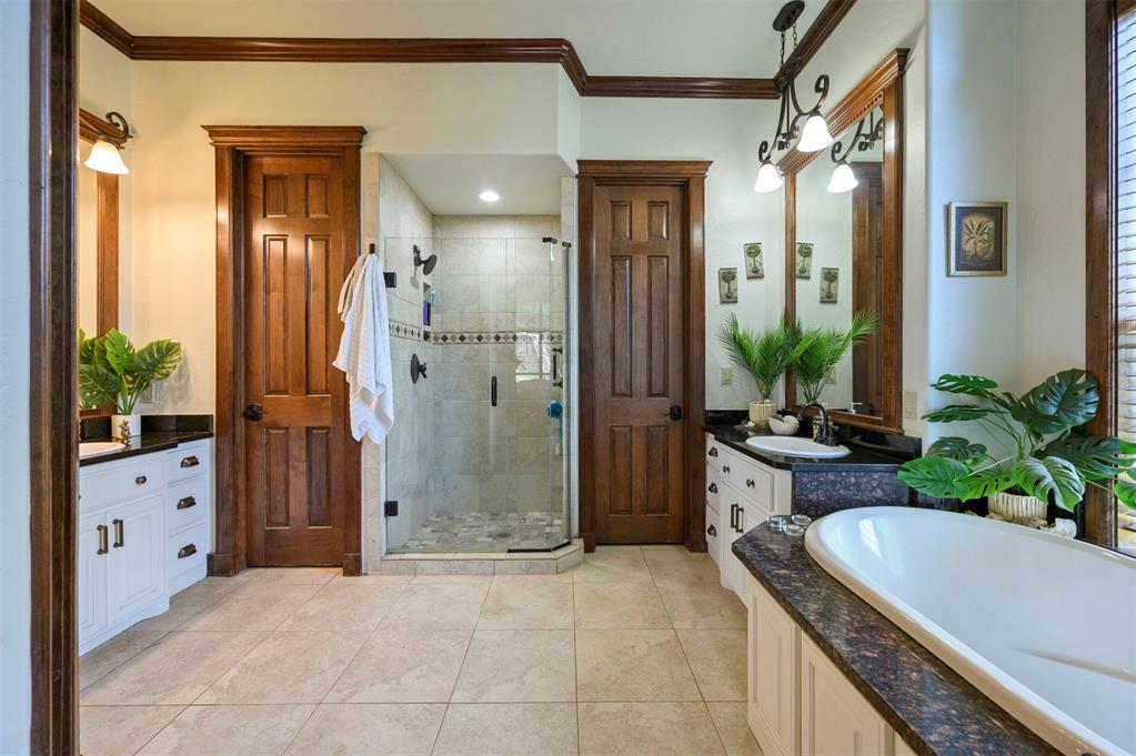 100 Woodbridge Cove Property Photo 33