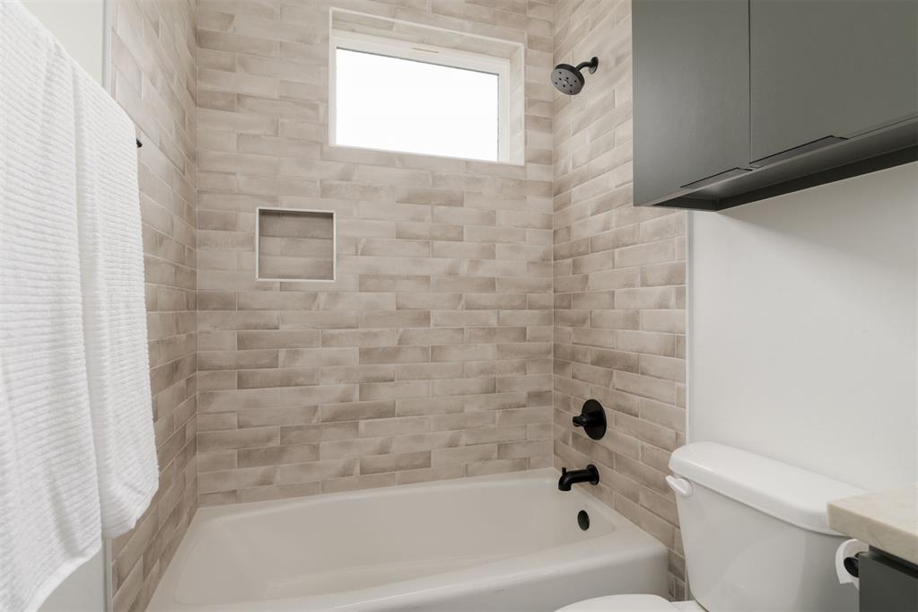 820 Nw 67th Street Property Photo 35