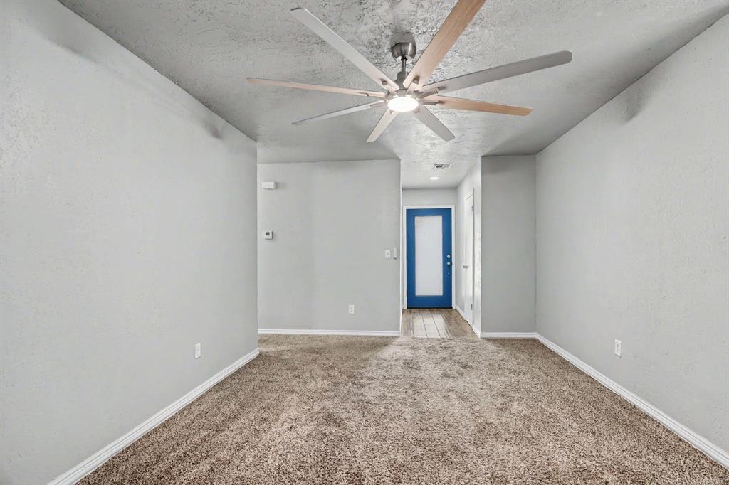 9719 Ne 3rd Place Property Photo 3