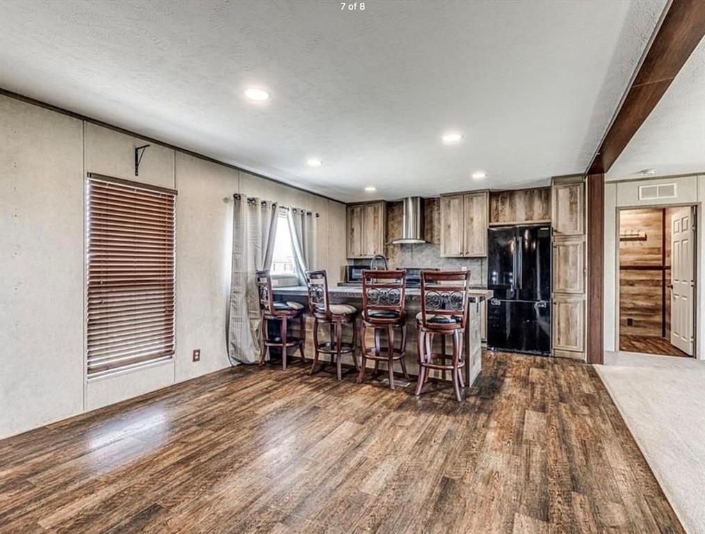 6900 Winchester Drive Property Photo 4