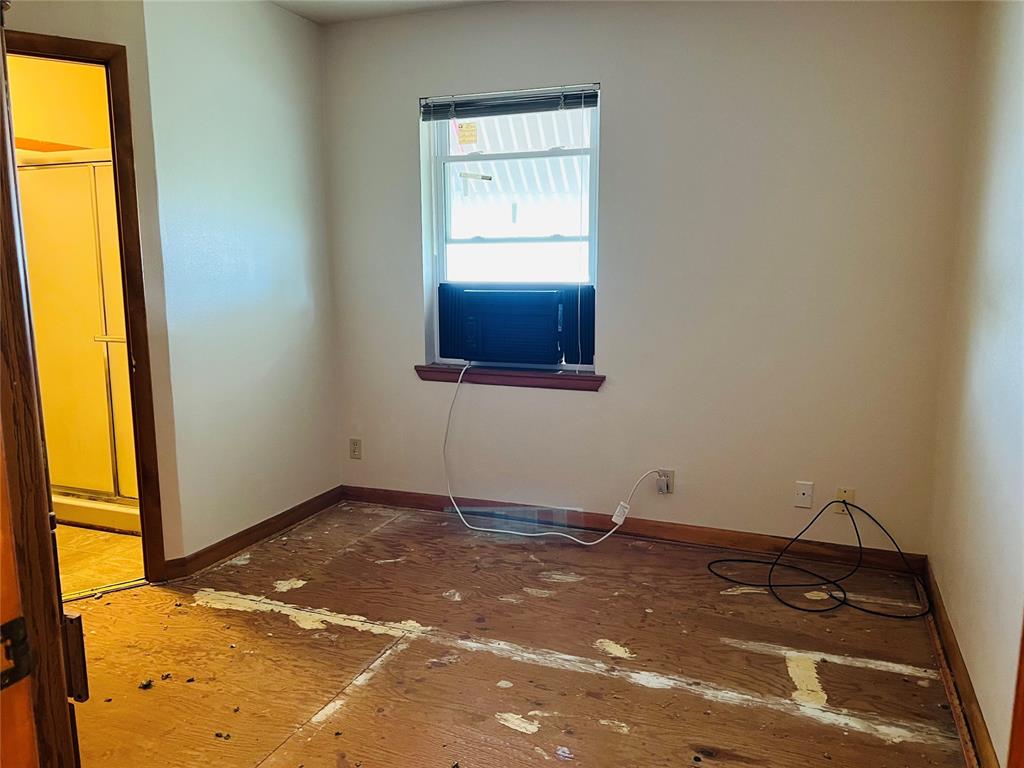 211 N Park Road Property Photo 12