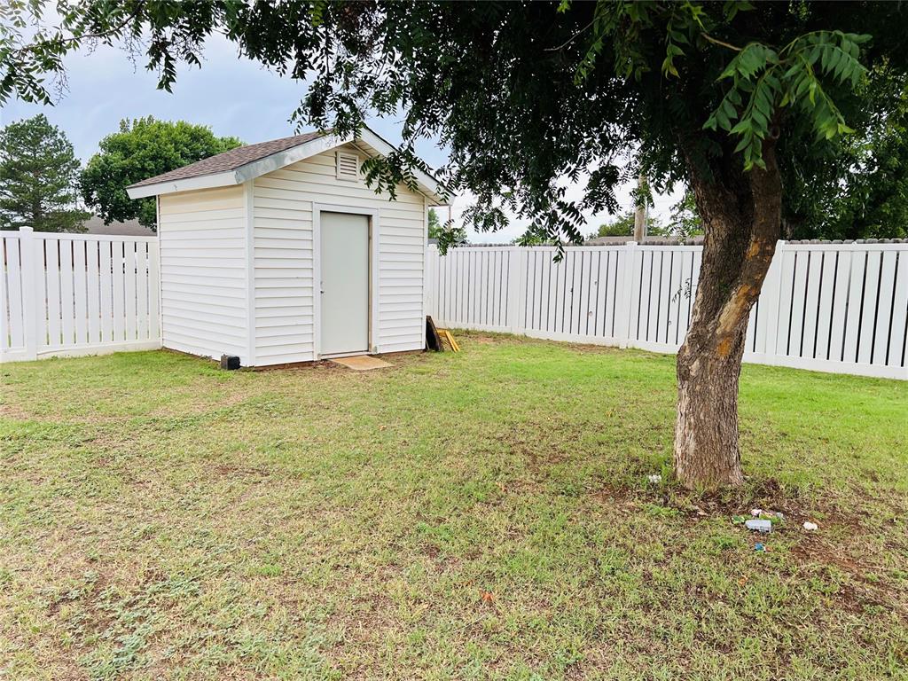211 N Park Road Property Photo 27