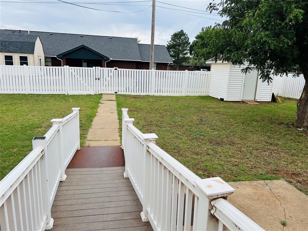 211 N Park Road Property Photo 28