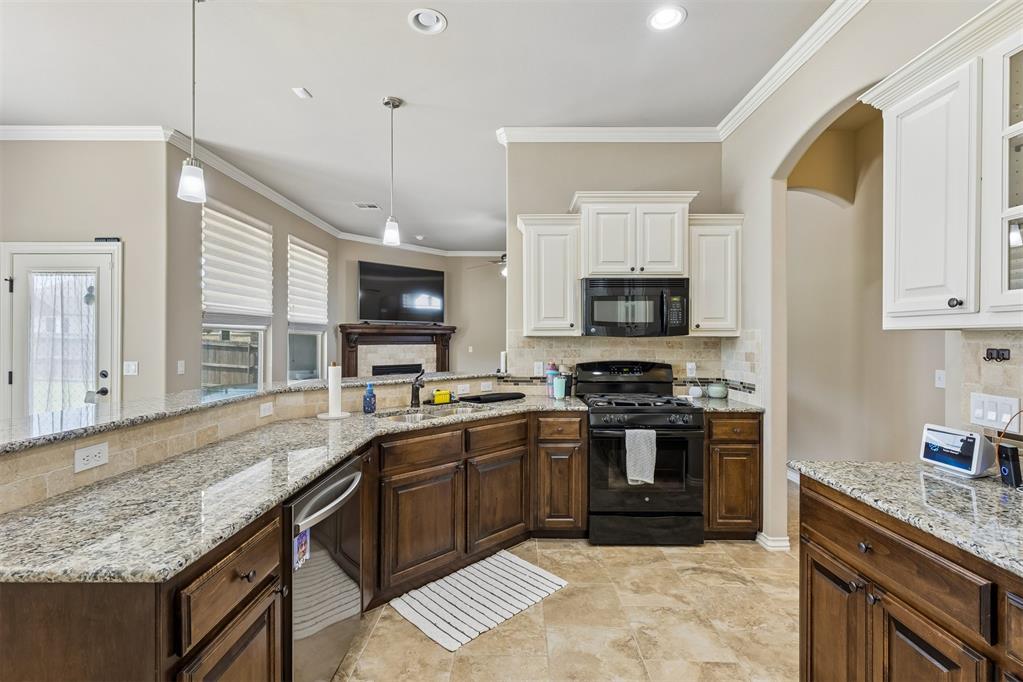 15925 Burkett Circle Property Photo 18