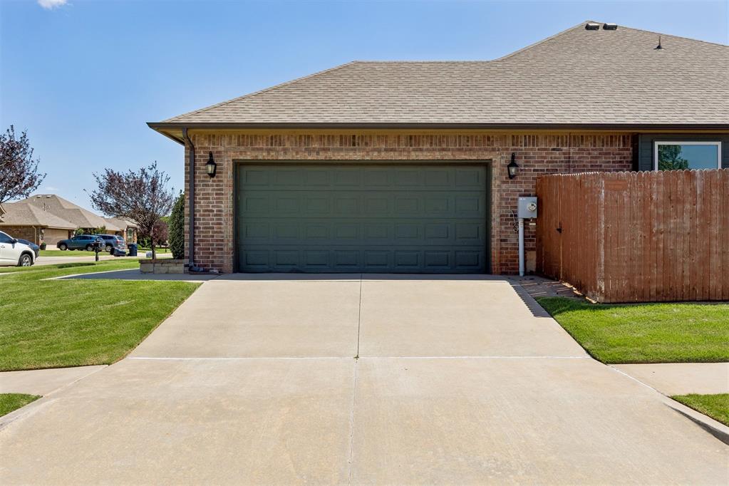 15925 Burkett Circle Property Photo 44